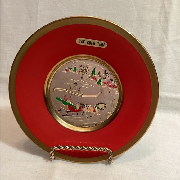 Festive Japanese Style Red & Gold Decorative Holiday Plate 24K Gold Trim - Picture 1 of 9